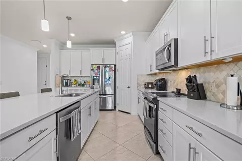 Kitchen - 19608 Beechcrest Pl, Estero, FL 33928 photo 4 of 4