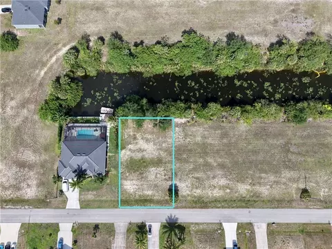 2007 NE 18th Pl, Cape Coral, FL 33909