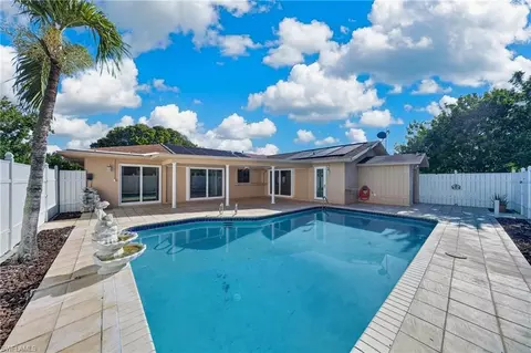 2112 SE 11th St, Cape Coral, FL 33990