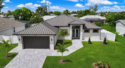 427 SW 21st Ter, Cape Coral, FL 33991
