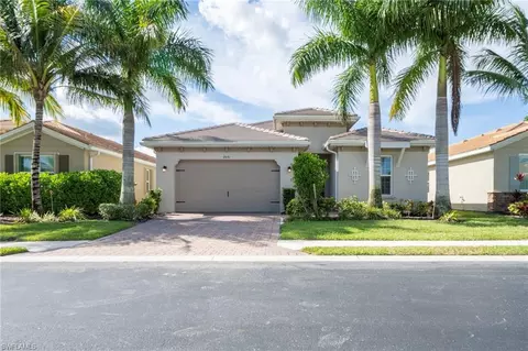 8051 Venetian Pointe Dr, Fort Myers, FL 33908