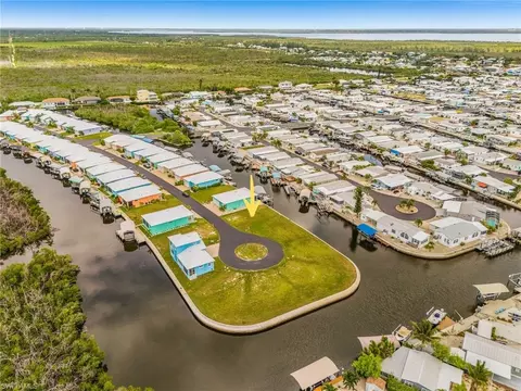 3004 Trawler Ln, Saint James City, FL 33956