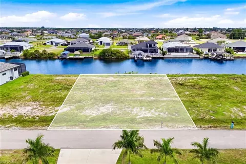 1519 NW 41st Pl, Cape Coral, FL 33993