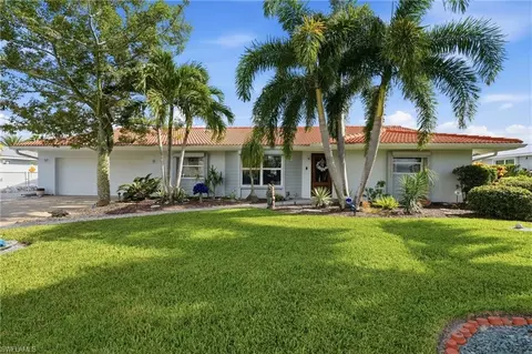 1028 Edgemere Dr, Fort Myers, FL 33919