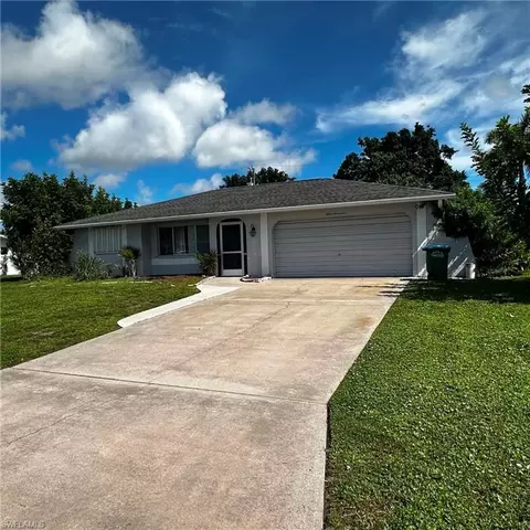 1517 SE 42nd St, Cape Coral, FL 33904