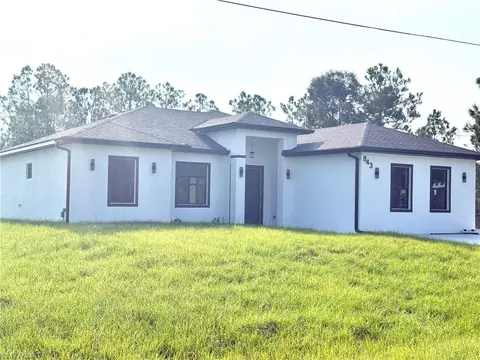 843 Andover Ave S, Lehigh Acres, FL 33974
