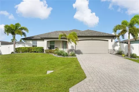 475 NE 3rd Pl, Cape Coral, FL 33909