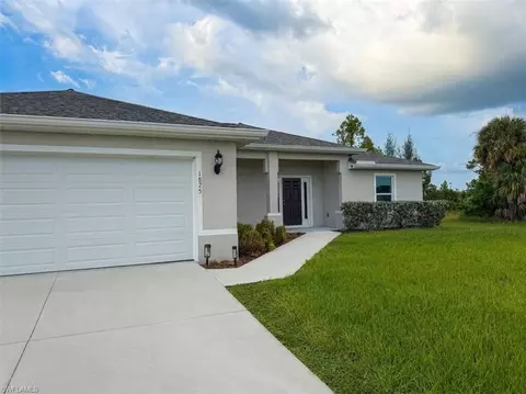 1825 NE 36th Ln, Cape Coral, FL 33909