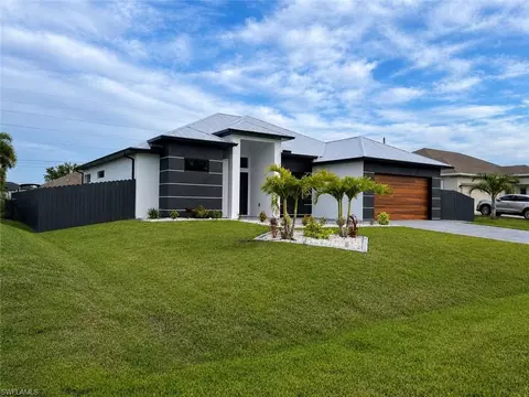 304 NW 1st Ter, Cape Coral, FL 33993