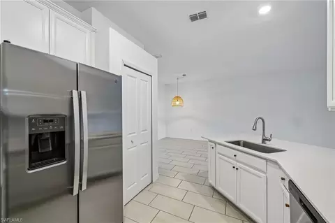 Kitchen - 2583 Vine Ave, Naples, FL 34120 photo 2 of 4