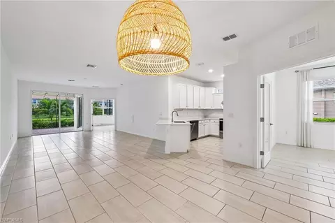 Living - 2583 Vine Ave, Naples, FL 34120 photo 3 of 3