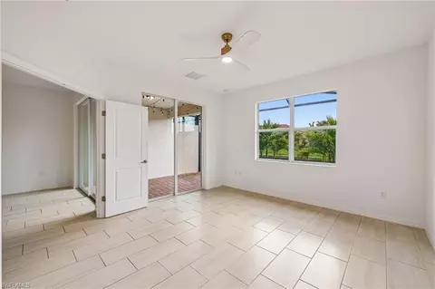 Bedroom - 2583 Vine Ave, Naples, FL 34120 photo 3 of 4
