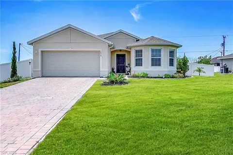 1616 NE 6th Pl, Cape Coral, FL 33909