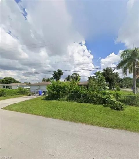 3735 Kelly St, Fort Myers, FL 33901