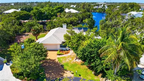 9436 Yucca Ct, Sanibel, FL 33957