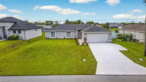 3307 Andalusia Blvd, Cape Coral, FL 33909
