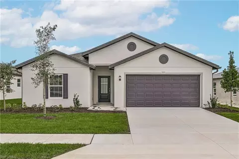 Exterior - 844 Gen D Macarthur Ave, Labelle, FL 33935 photo 1 of 3