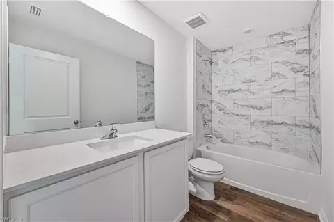 Bath - 844 Gen D Macarthur Ave, Labelle, FL 33935 photo 3 of 4