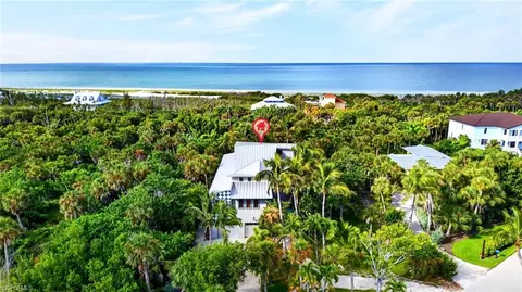 6425 Pine Ave, Sanibel, FL 33957