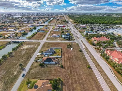 1720 Kismet Pkwy E, Cape Coral, FL 33909