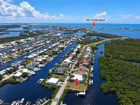 18080 Old Pelican Bay Dr, Fort Myers Beach, FL 33931
