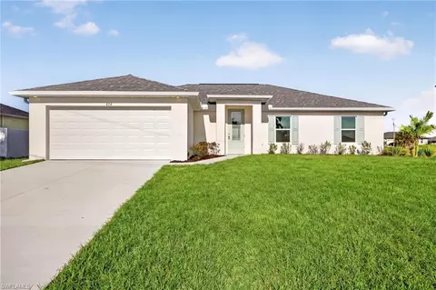 424 NW 17th Pl, Cape Coral, FL 33993