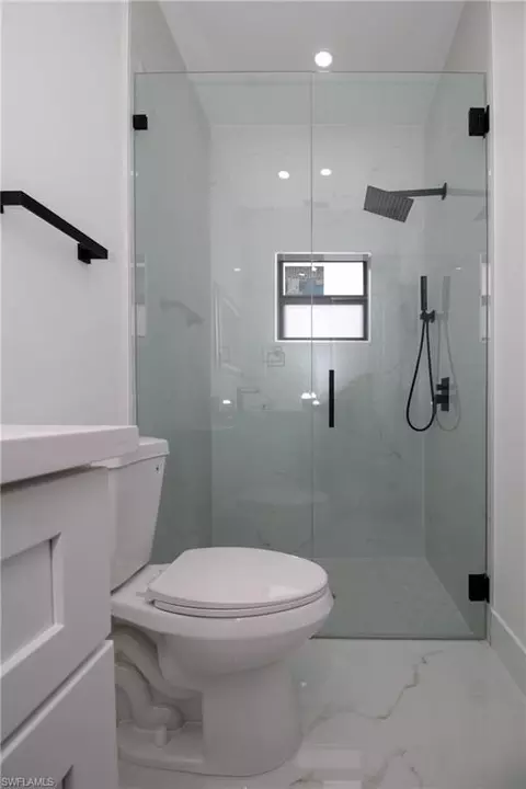 Bath - 943 Commodore St, Lehigh Acres, FL 33974 photo 5 of 5