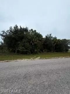 512 Plumosa Ave, Lehigh Acres, FL 33972