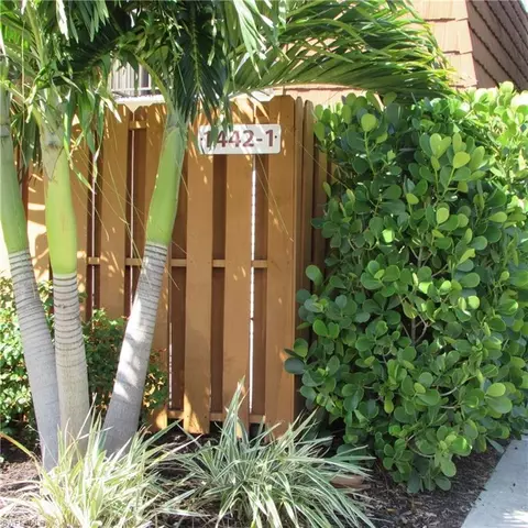 1442 Park Shore Cir #1, Fort Myers, FL 33901