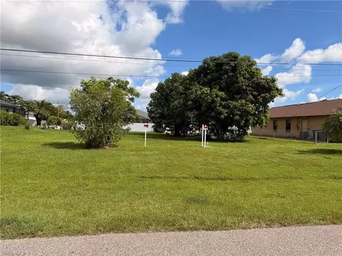 1805 SW 25 Ter, Cape Coral, FL 33914