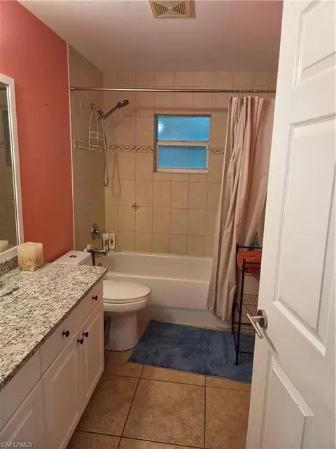 Bath - 1025 Iris St E, Lehigh Acres, FL 33974 photo 4 of 4