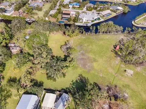 1776 Seafan Cir, North Fort Myers, FL 33903