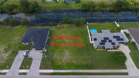 707 Gleason Pkwy, Cape Coral, FL 33914