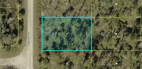 1922 Overland Ave, Lehigh Acres, FL 33972