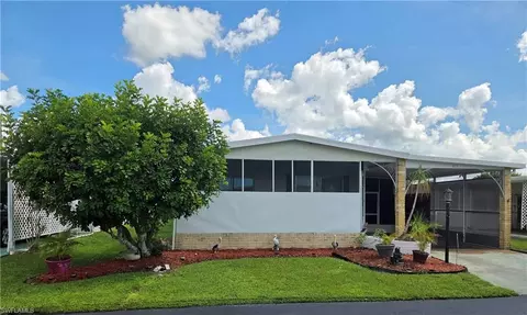 613 Friendly Pl, North Fort Myers, FL 33917