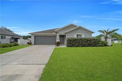 1925 NE 33rd Ln, Cape Coral, FL 33909