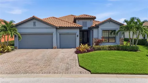 10081 Avalon Lake Cir, Fort Myers, FL 33913