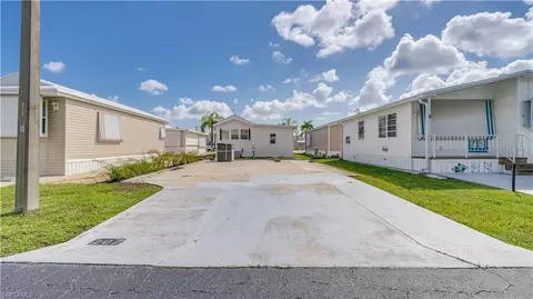 207 Sojourn Dr, North Fort Myers, FL 33903