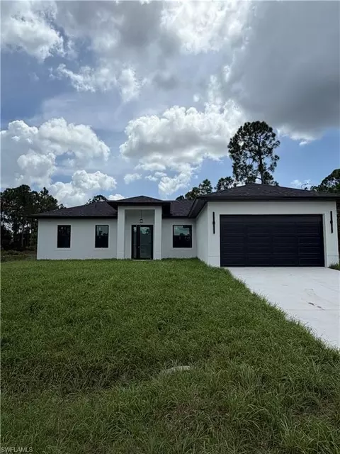 1052 Grove St E, Lehigh Acres, FL 33974