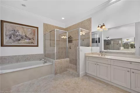 Bath - 3177 Aviamar Cir #202, Naples, FL 34114 photo 2 of 5