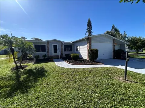 10561 Lake Loop Rd #37M, North Fort Myers, FL 33903
