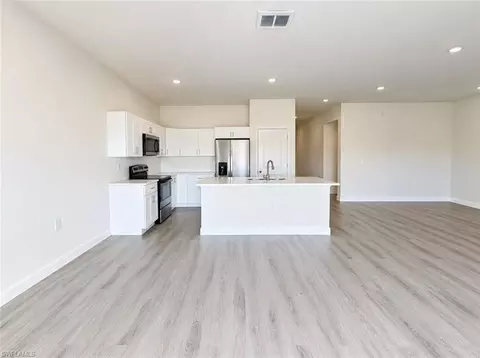 9024 E Justice Cir, Labelle, FL 33935 photo 4