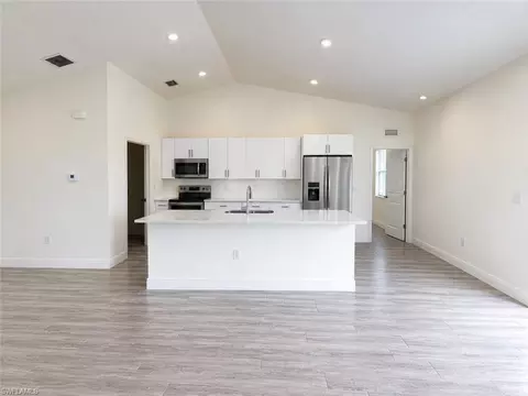 7008 Waldo Cir NW, Labelle, FL 33935 photo 2