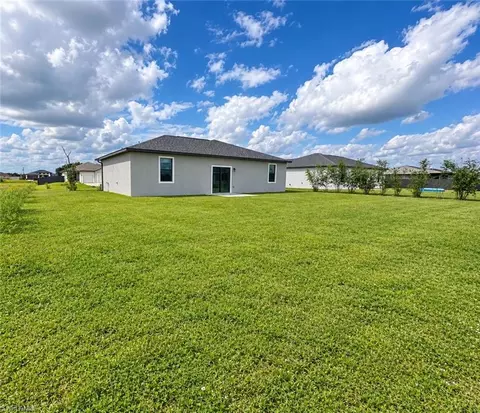 7008 Waldo Cir NW, Labelle, FL 33935 photo 8