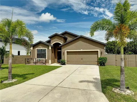 1811 SW 13th St, Cape Coral, FL 33991