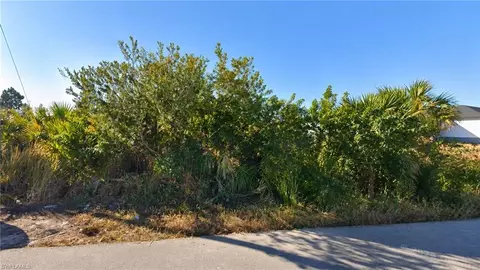 3013 26th St W, Lehigh Acres, FL 33971