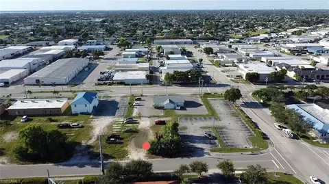 1318 SE 8th Ter, Cape Coral, FL 33990
