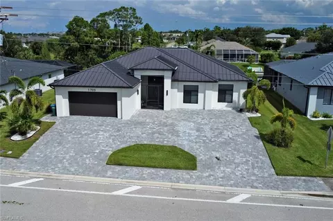 1703 Surfside Blvd, Cape Coral, FL 33991