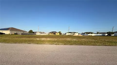 2932 NW 5th Pl, Cape Coral, FL 33993