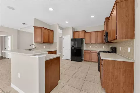 Kitchen - 12218 Lavender Loop, Bradenton, FL 34212 photo 3 of 3